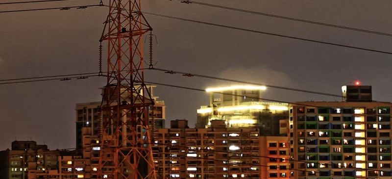 台電原訂五月上路的「計畫性減少用電措施─彈性夜減型」,提前到三月上路,學者認為,由於入夜後沒太陽光電,國內夜間供電缺口變大,台電此舉是提前「補洞」。記者蘇健忠/攝影